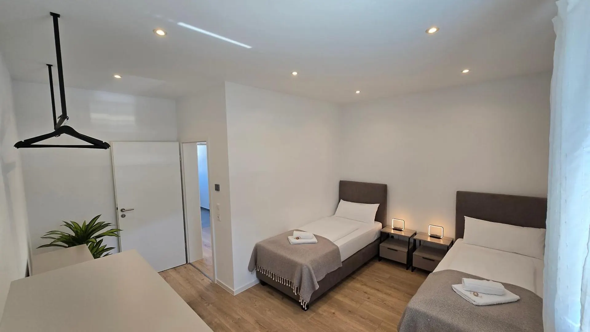 Ada5, Apartment Mit Kueche, Badewanne, Balkon, Terrasse, Parkplatz Vor Dem Haus, Ruhig Gelegen Kulmbach Germany