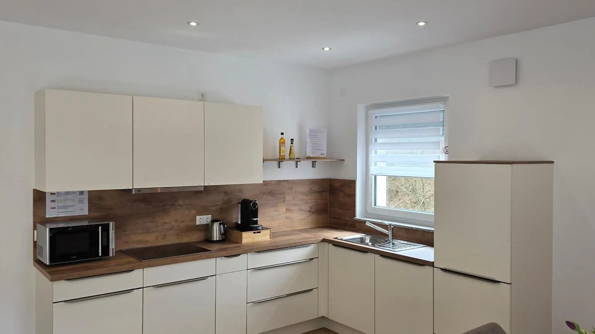Apartment Mit Voll Ausgestatetter Kueche, Badewanne, Balkon, Parkplatz Vor Dem Haus, Ruhig Gelegen, Ada5 Kulmbach